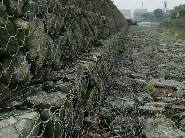 格宾网砌石挡墙 - 安平县联企石笼网制品有限公司图片3